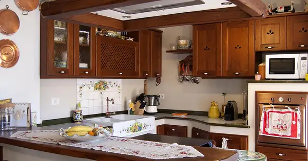 Made-to-measure giarre kitchen by Artesole