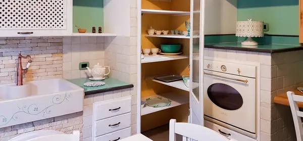Made-to-measure taranto kitchen by Artesole