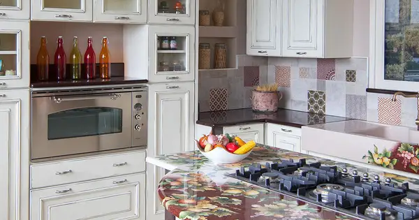 Made-to-measure vintage kitchen by Artesole