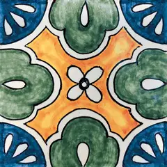 Carreau décoré avec une petite fleur blanche centrale, des formes vertes à quatre lobes, des zones bleues aux angles et une zone orange